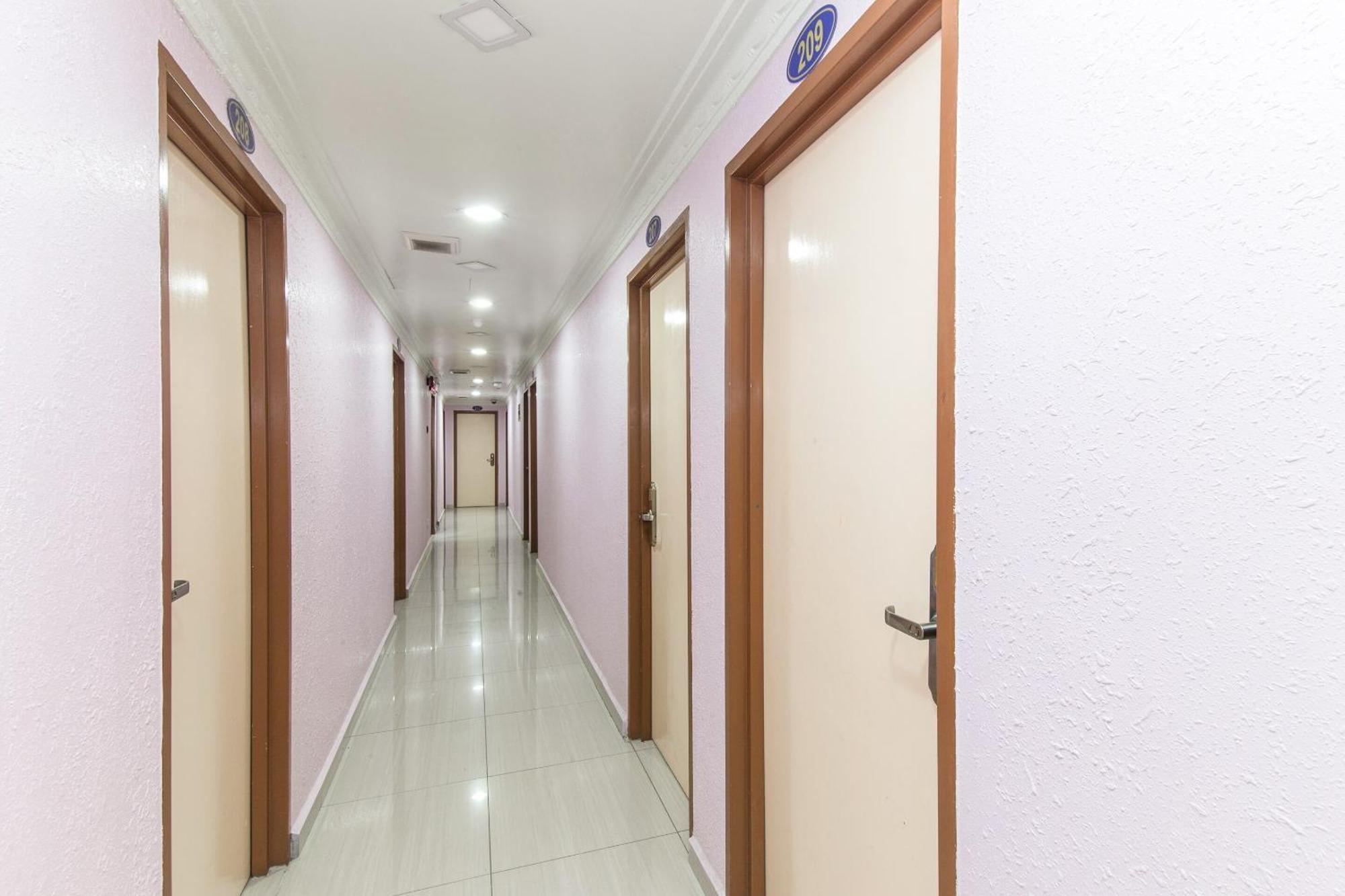 Super Oyo 258 Hotel Smc Alam Avenue Шах-Алам Экстерьер фото